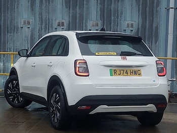 Used Fiat 600 2024 for sale - 78476400: Photo