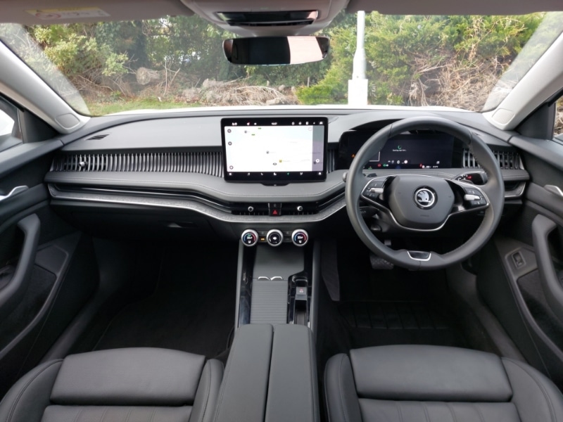 Used Skoda Superb 2024 for sale - 76695663: Photo 2