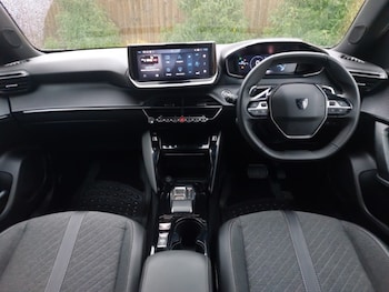 Used Peugeot 2008 2024 for sale - 76708644: Photo