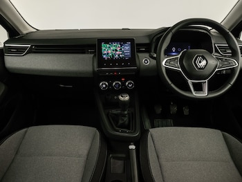 Used Renault Clio 2024 for sale - 75551514: Photo