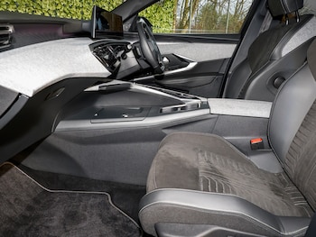 Used Peugeot 3008 2024 for sale - 76912400: Photo