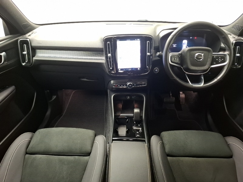 Used Volvo XC40 2024 for sale - 76708453: Photo 2