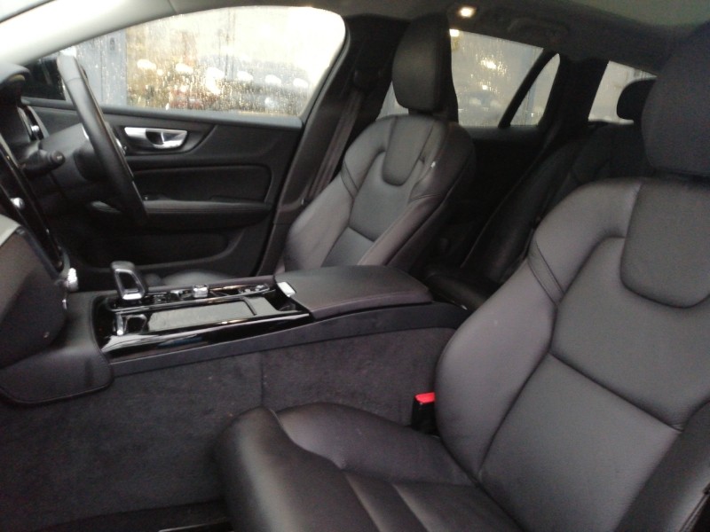 Used Volvo V60 2022 for sale - 77115766: Photo 5