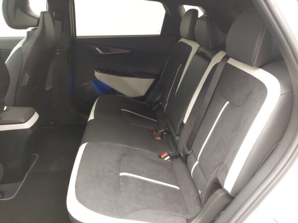 Used Kia EV6 2025 for sale - 76262107: Photo 6