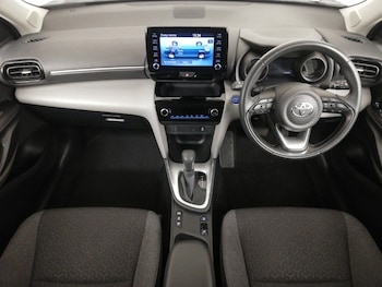 Used Toyota Yaris Cross 2022 for sale - 77454327: Photo