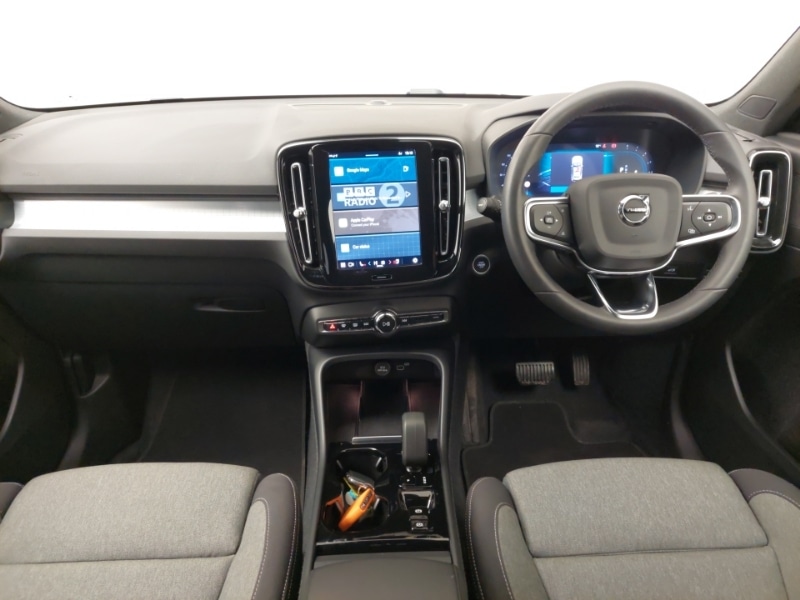 Used Volvo XC40 2023 for sale - 77224552: Photo 2