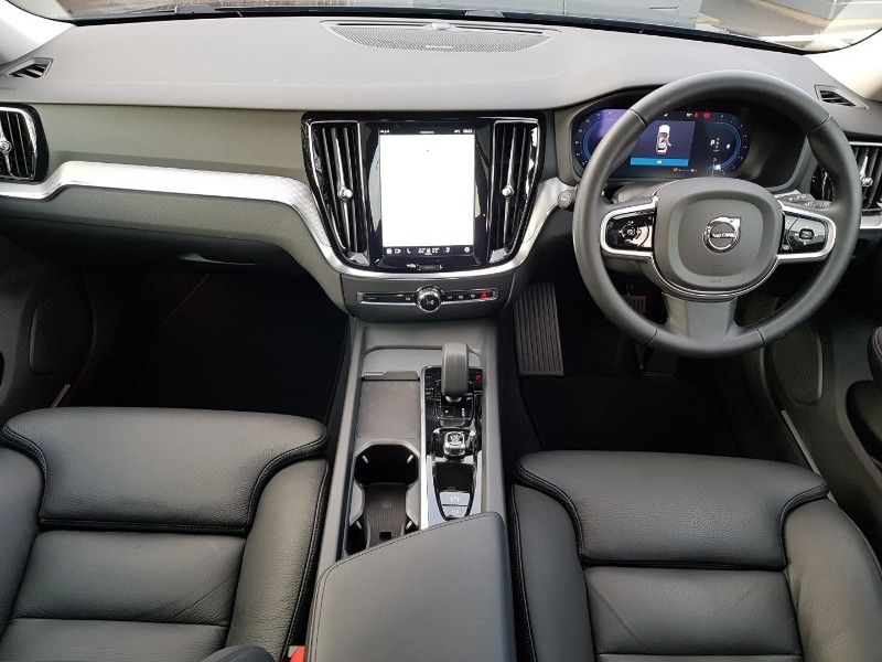 Used Volvo V60 2025 for sale - 76861176: Photo 2