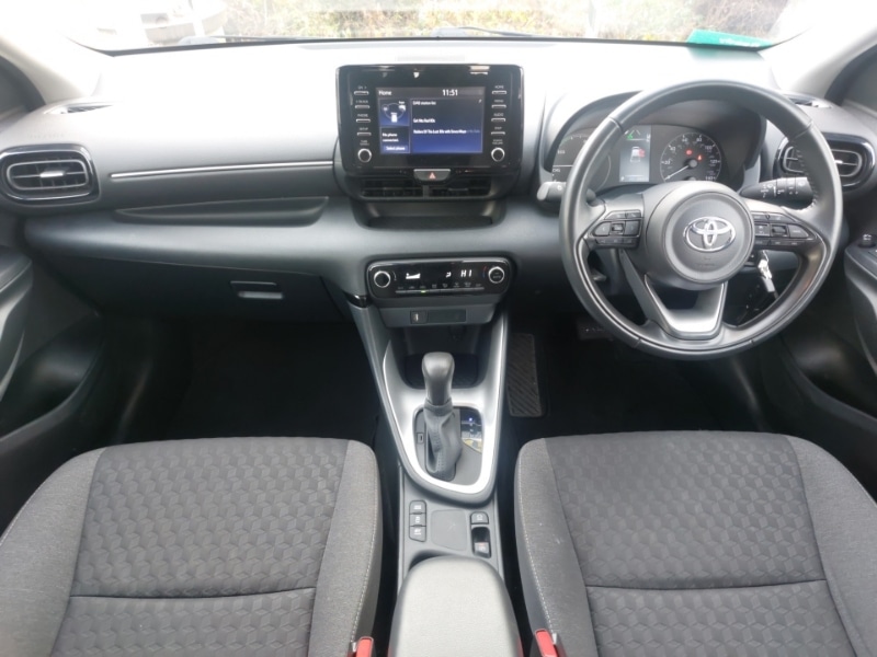 Used Toyota Yaris 2023 for sale - 77049541: Photo 2