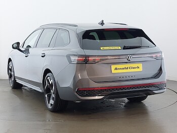 Used Volkswagen Passat 2025 for sale - 78724030: Photo