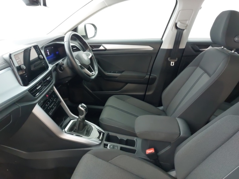 Used Volkswagen T-Roc 2023 for sale - 77395539: Photo 5