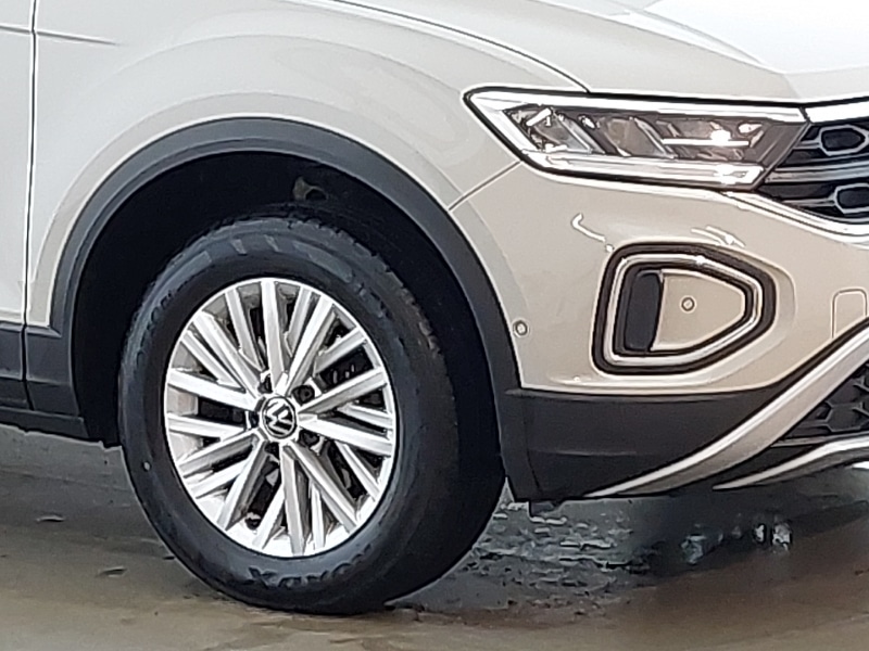 Used Volkswagen T-Roc 2023 for sale - 77395539: Photo 9