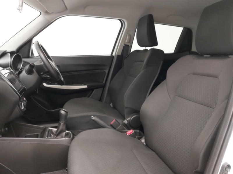 Used Suzuki Swift 2021 for sale - 77956167: Photo 5