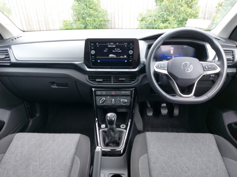 Used Volkswagen T-Cross 2024 for sale - 77196868: Photo 2