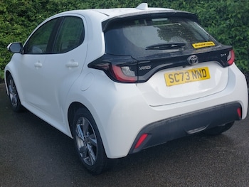 Used Toyota Yaris 2024 for sale - 79419555: Photo