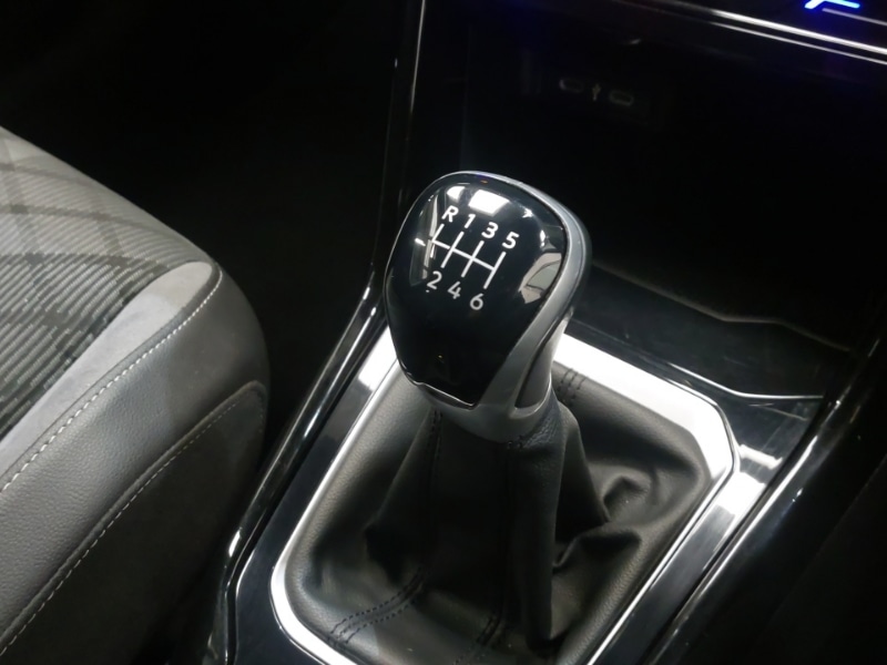 Used Volkswagen T-Roc 2023 for sale - 77875260: Photo 12