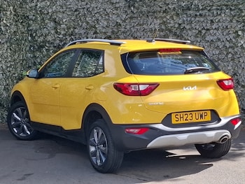 Used Kia Stonic 2023 for sale - 79160605: Photo