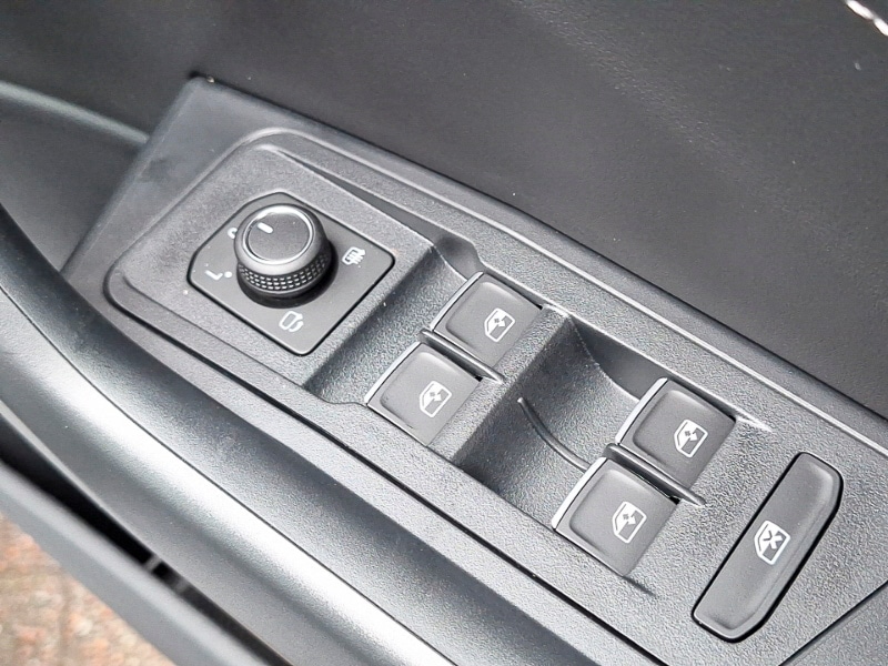 Used Volkswagen T-Roc 2025 for sale - 77652879: Photo 11