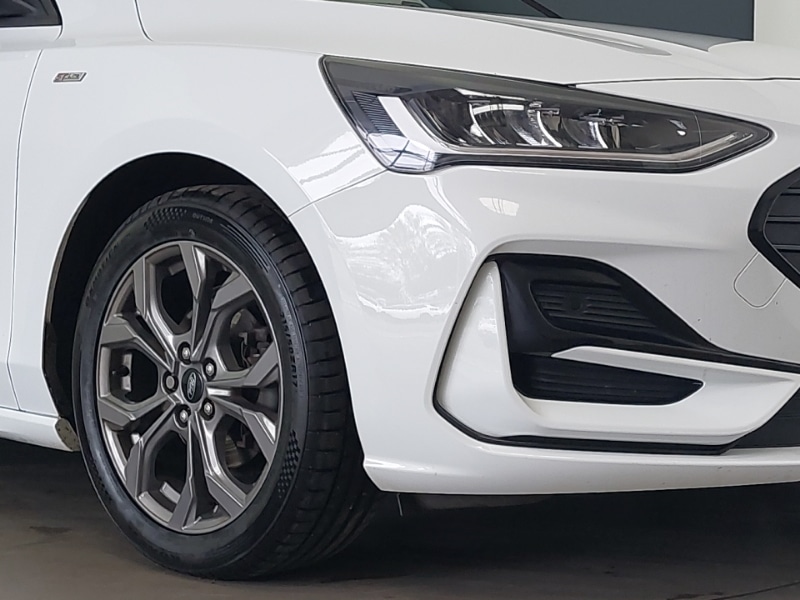 Used Ford Focus 2022 for sale - 76532665: Photo 9