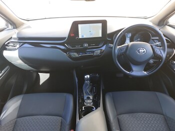 Used Toyota C-HR 2023 for sale - 78146198: Photo