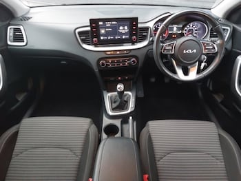 Used Kia Ceed 2023 for sale - 76889505: Photo