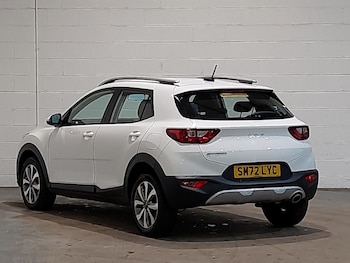 Used Kia Stonic 2023 for sale - 77330296: Photo