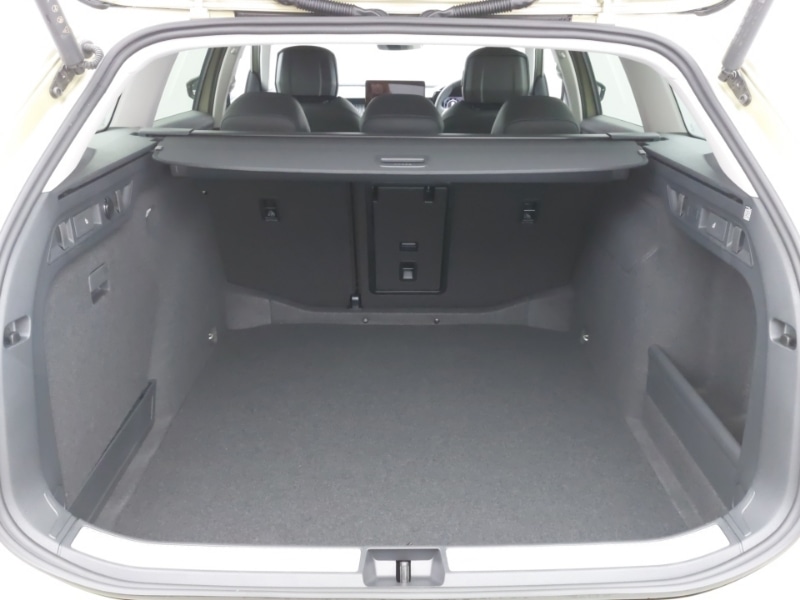 Used Skoda Superb 2025 for sale - 77122928: Photo 8