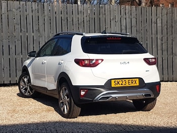 Used Kia Stonic 2023 for sale - 77955983: Photo