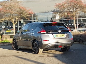 Used Nissan Leaf 2022 for sale - 76652140: Photo