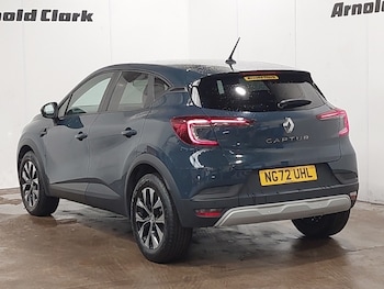 Used Renault Captur 2023 for sale - 78284131: Photo