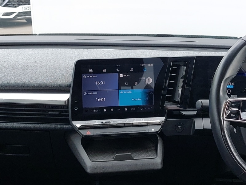 Used Renault Megane E Tech 2023 for sale - 76786314: Photo 7