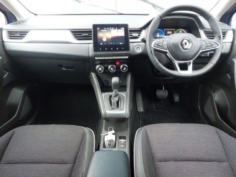 Used Renault Captur 2023 for sale - 76548352: Photo 2