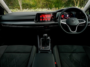 Used Volkswagen Golf 2024 for sale - 77343591: Photo