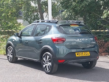 Used Dacia Sandero Stepway 2025 for sale - 79393125: Photo