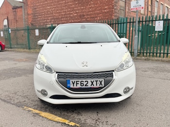 Used Peugeot 208 2012 for sale - 79337300: Photo