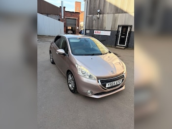 Used Peugeot 208 2014 for sale - 78622696: Photo