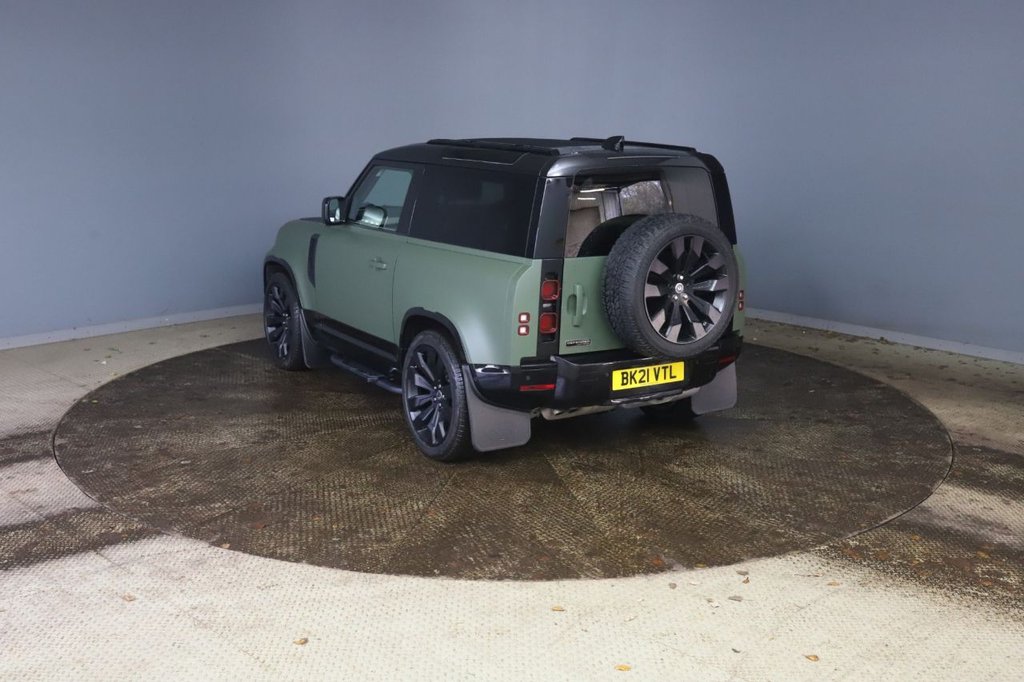 Used Land Rover Defender 2021 for sale - 76986123: Photo 4
