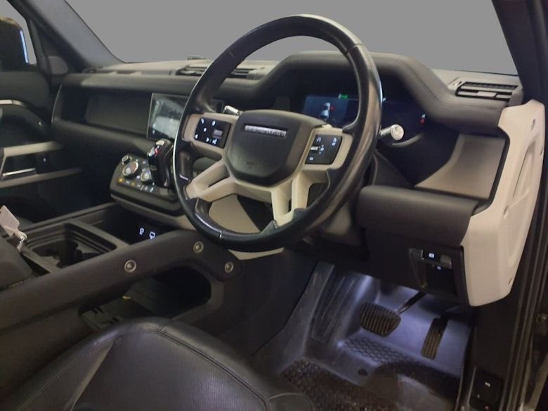 Used Land Rover Defender 2021 for sale - 76547005: Photo 4