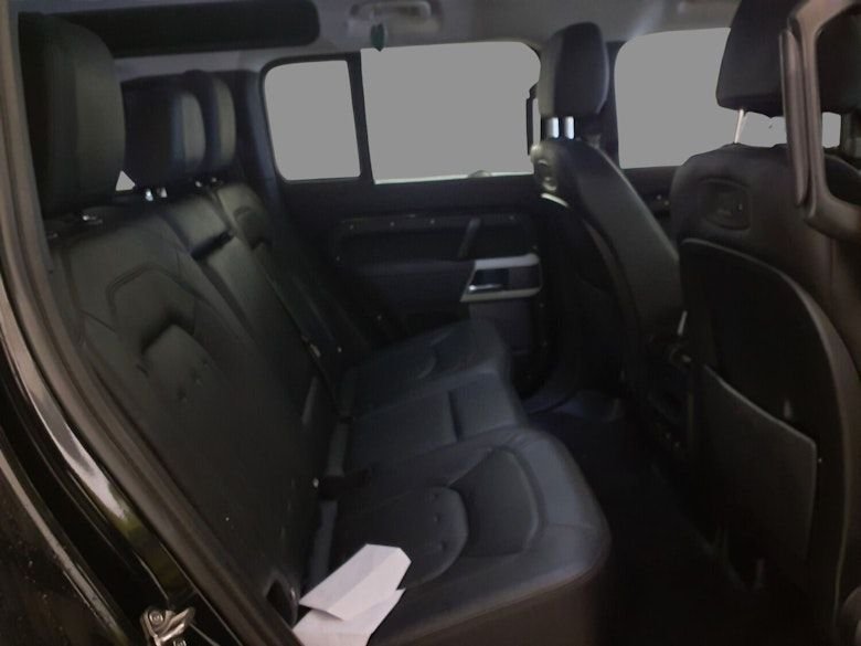 Used Land Rover Defender 2021 for sale - 76547005: Photo 6