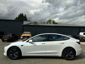 Used Tesla Model 3 2020 for sale - 75548705: Photo