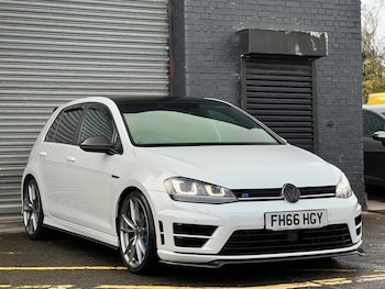 Used Volkswagen Golf 2017 for sale - 76417952: Photo