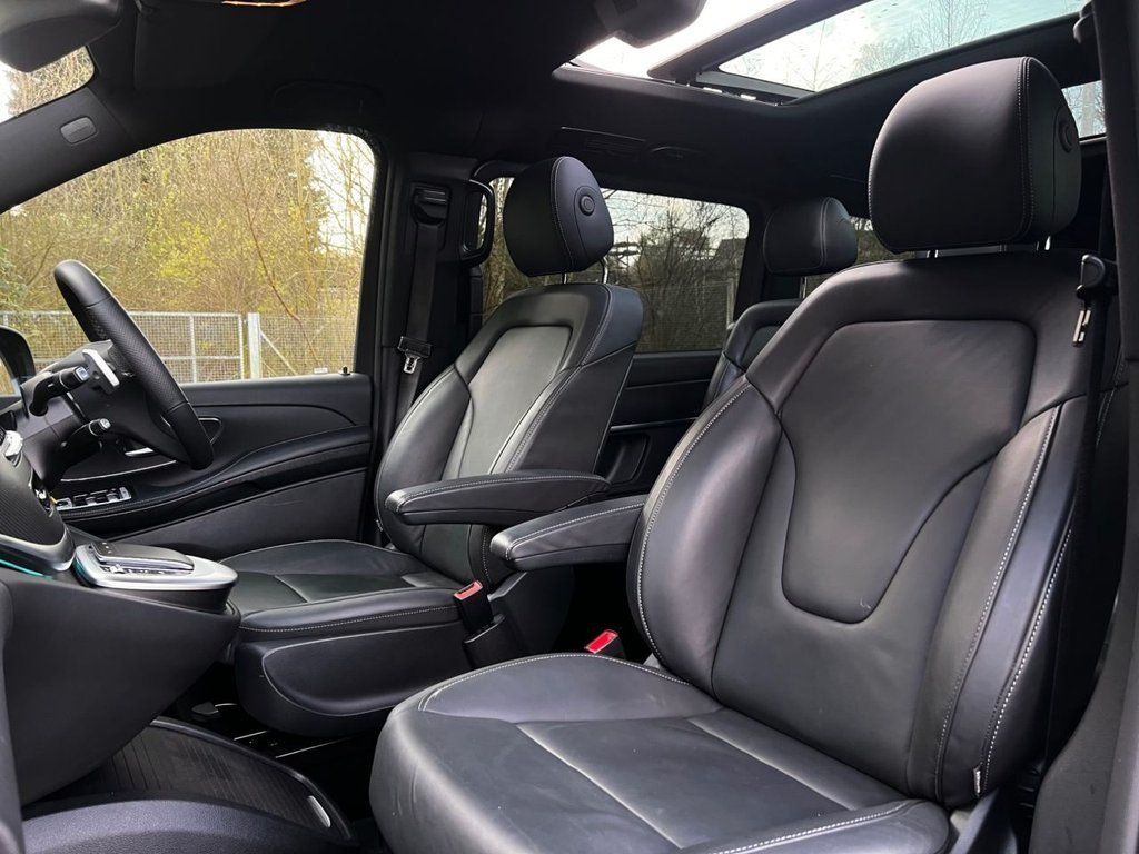Used Mercedes-Benz V-Class 2024 for sale - 76923670: Photo 10