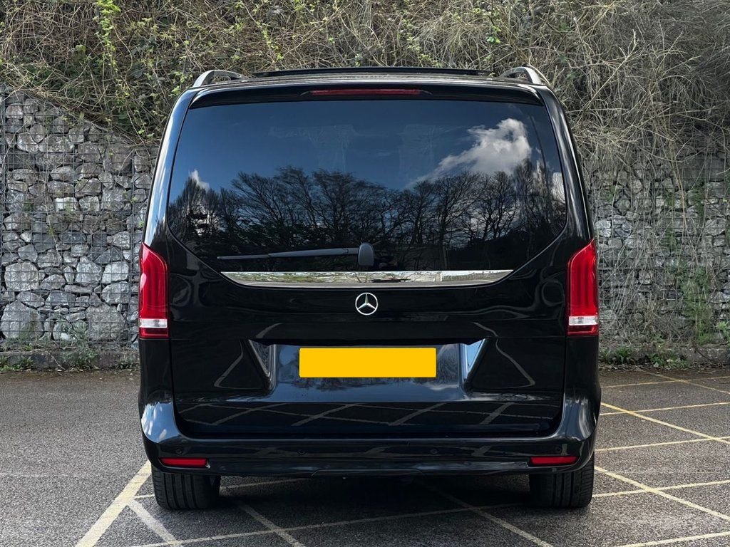 Used Mercedes-Benz V-Class 2024 for sale - 76923670: Photo 7