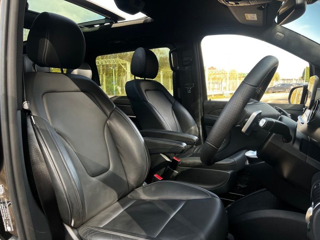Used Mercedes-Benz V-Class 2024 for sale - 76923670: Photo 9