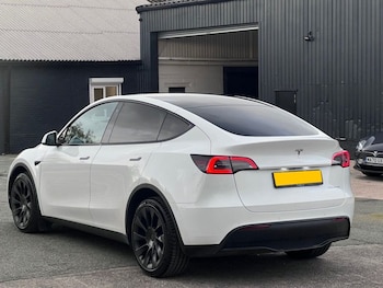 Used Tesla Model Y 2022 for sale - 76665460: Photo