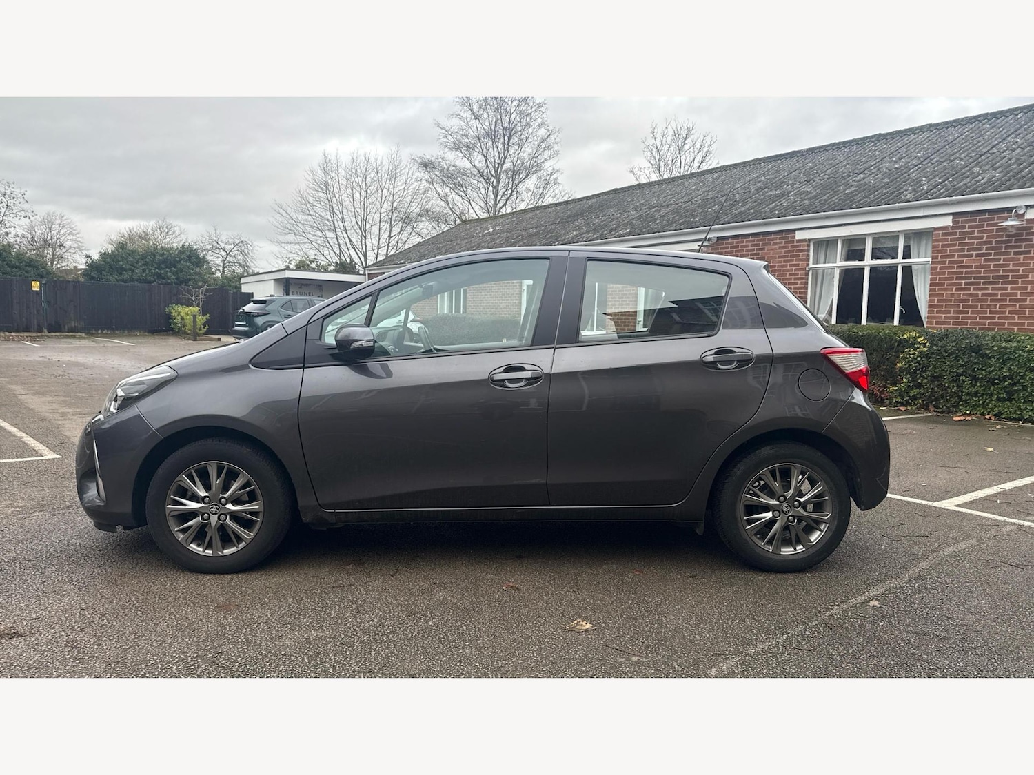 Used Toyota Yaris 2020 for sale - 76781825: Photo 19