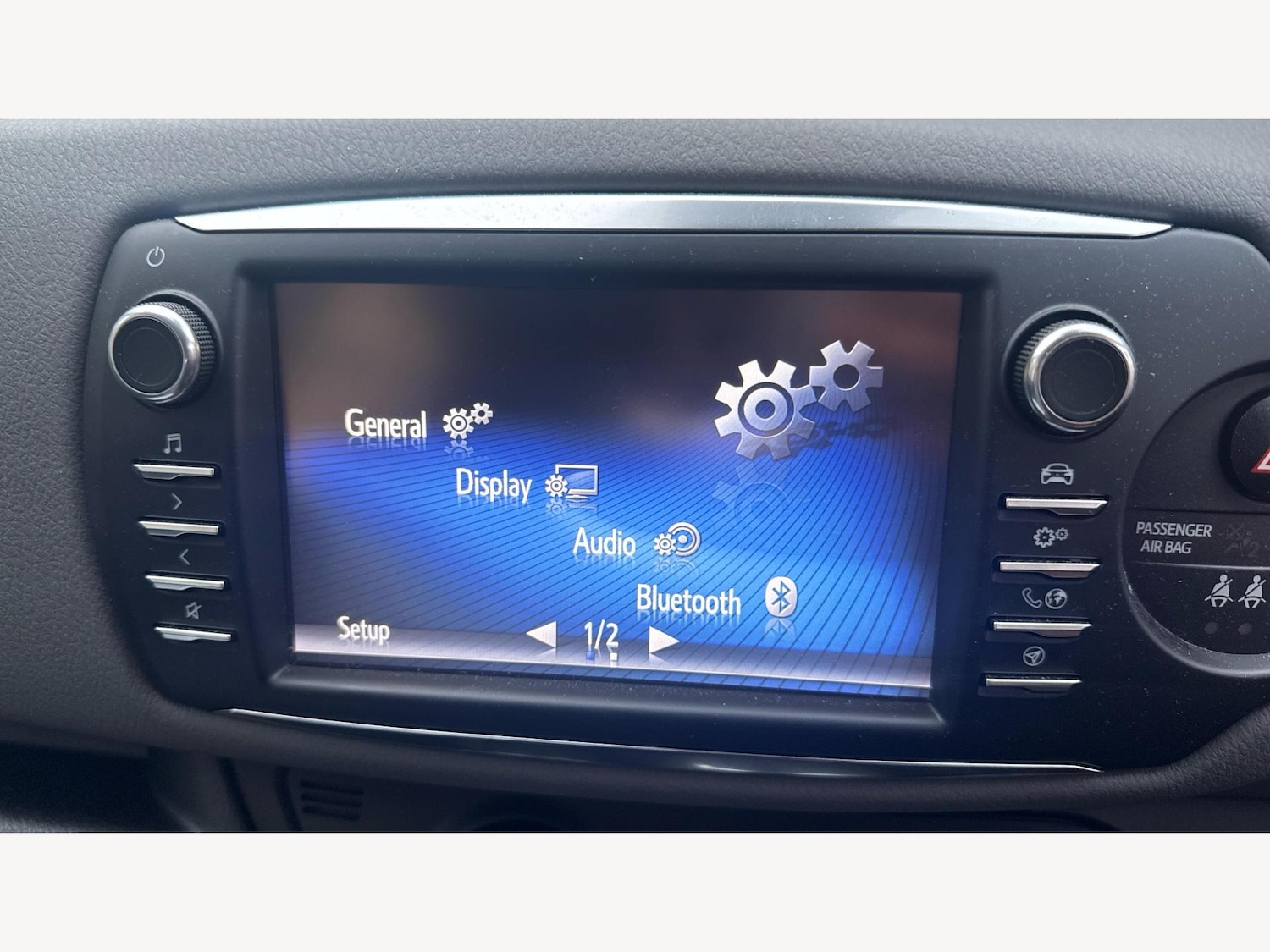 Used Toyota Yaris 2020 for sale - 76781825: Photo 24