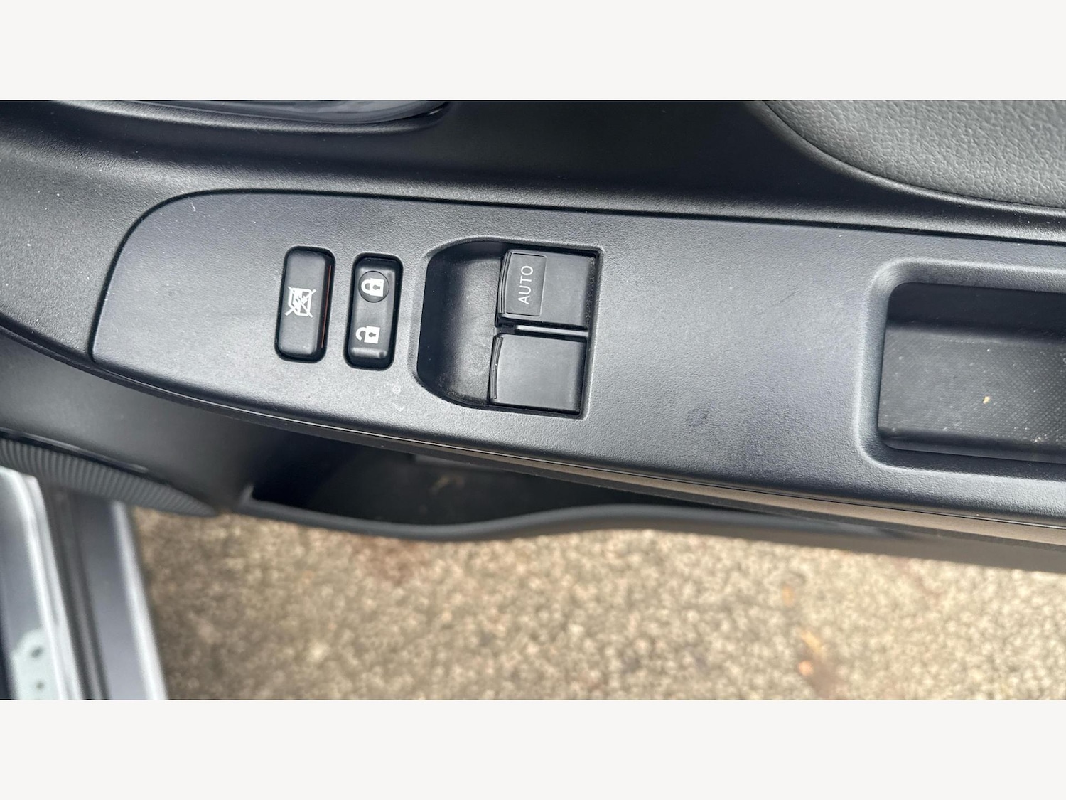 Used Toyota Yaris 2020 for sale - 76781825: Photo 29