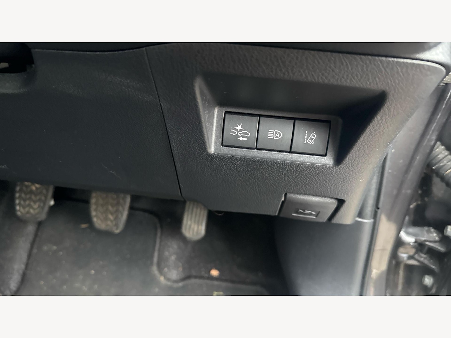 Used Toyota Yaris 2020 for sale - 76781825: Photo 31