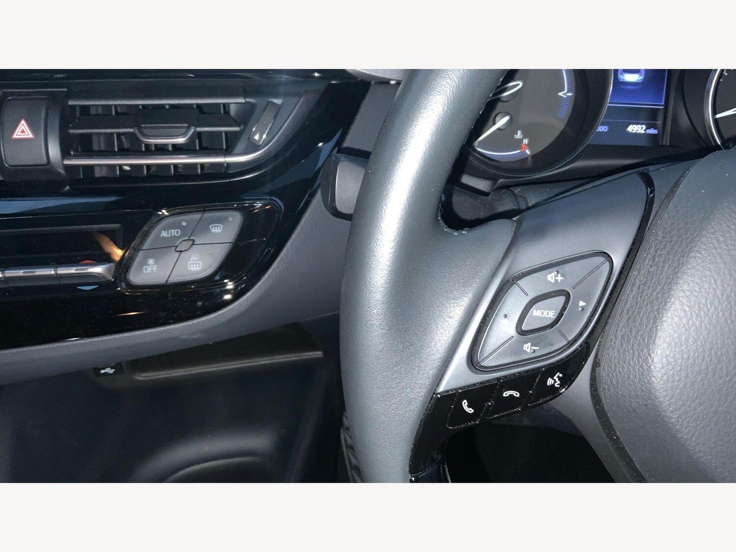 Used Toyota C-HR 2022 for sale - 76388401: Photo 27