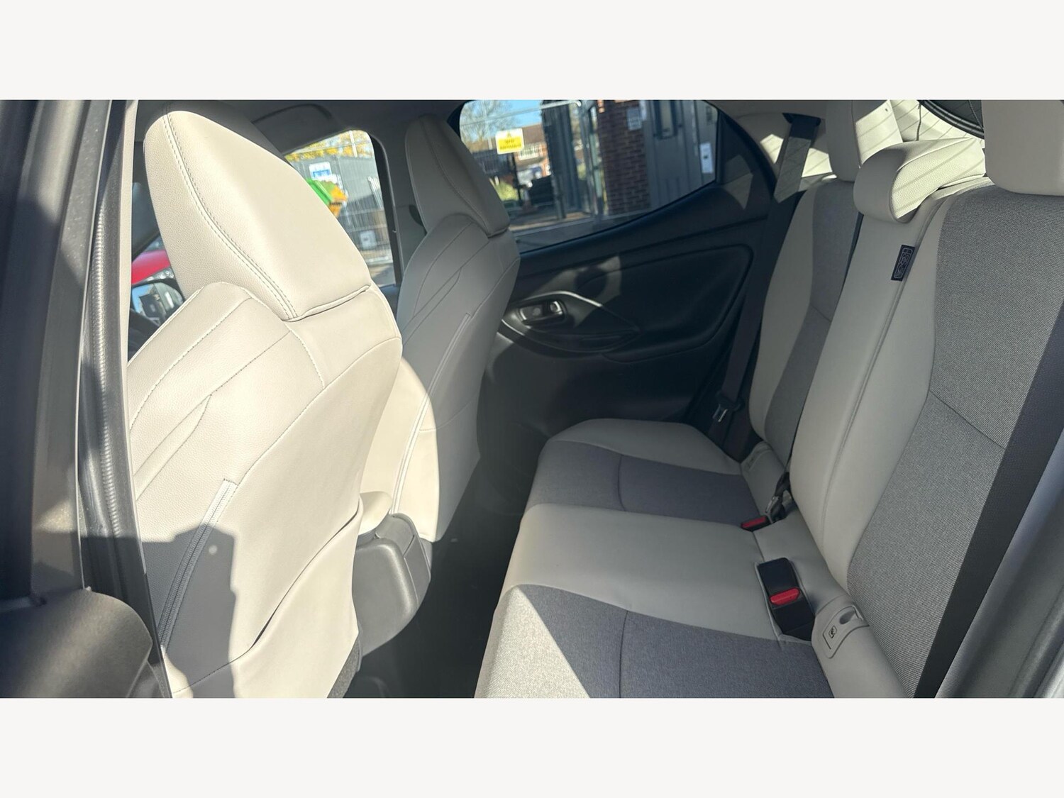 Used Toyota Yaris for sale - 76499833: Photo 15